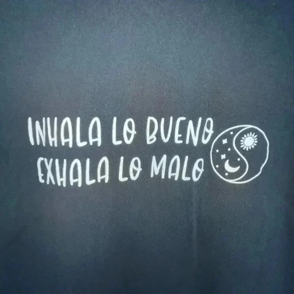 Gildan Unisex Black Cotton Inhala Lo Bueno Exhala Lo Malo Graphic Tee Medium - Picture 2 of 4